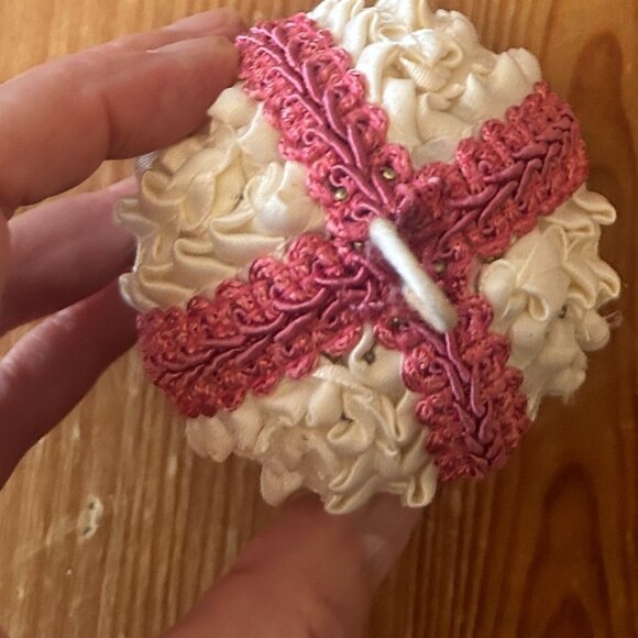 Vintage Set of 2 Handmade Pink Christmas Ornaments Needlepoint Floral Lace Push - Picture 4 of 6